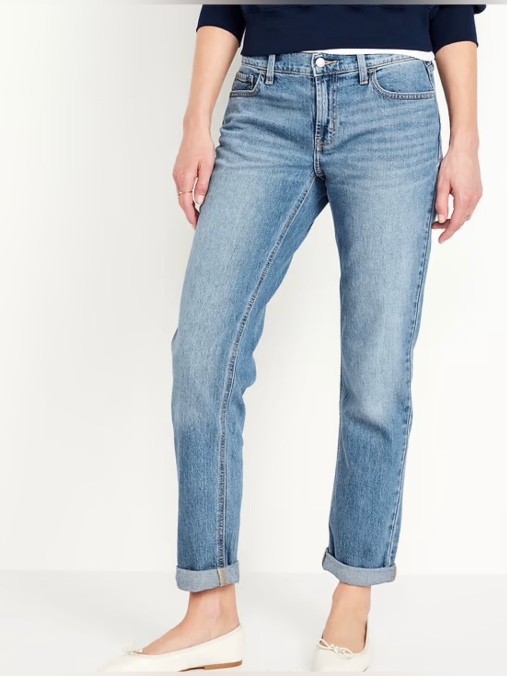 EUC Old Navy Mid-Rise Wow Boyfriend Medium Wash Jeans Size 4